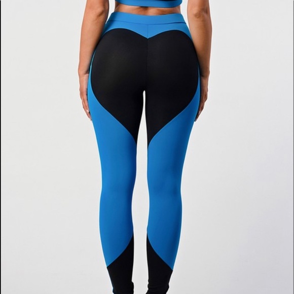 None Pants - Heart Butt Leggings Bra Set